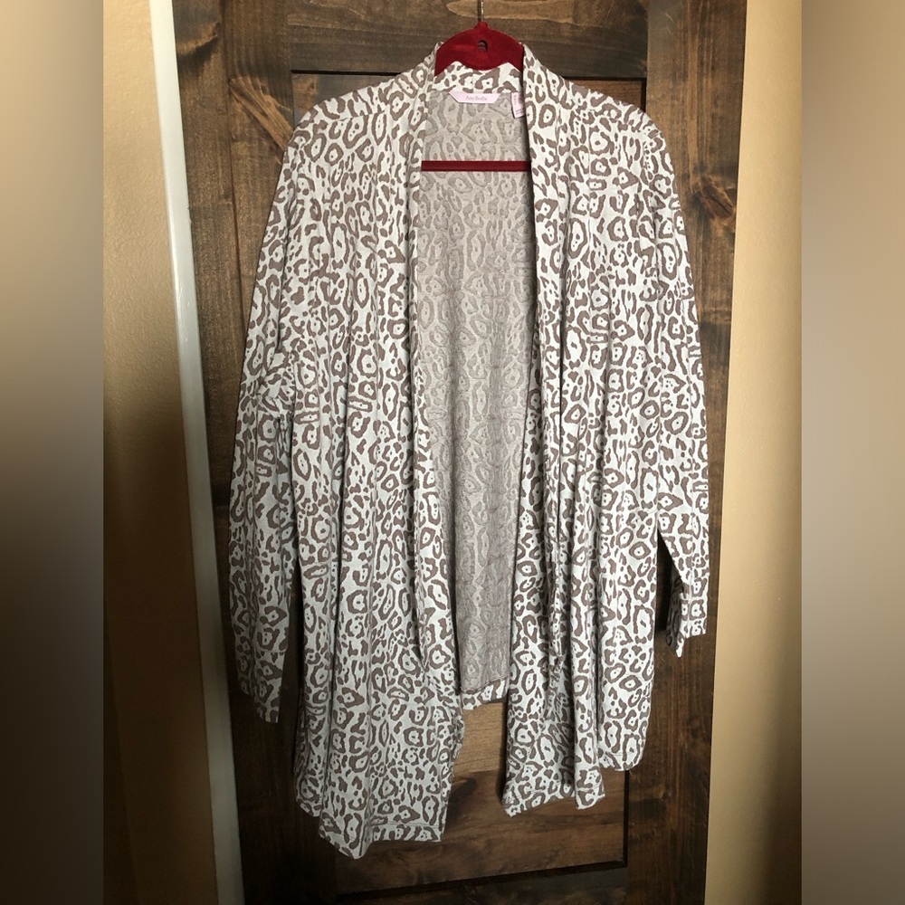 Soft knit cardigan by AnyBody